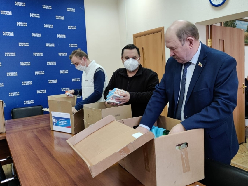 ​«Единая Россия» переориентирует работу волонтеров на территорию Донецка и Луганска